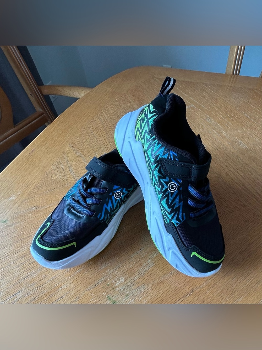 Athletic Works Boys Light-Up Sneakers Blue Black Neon Size Youth 1 No Ties